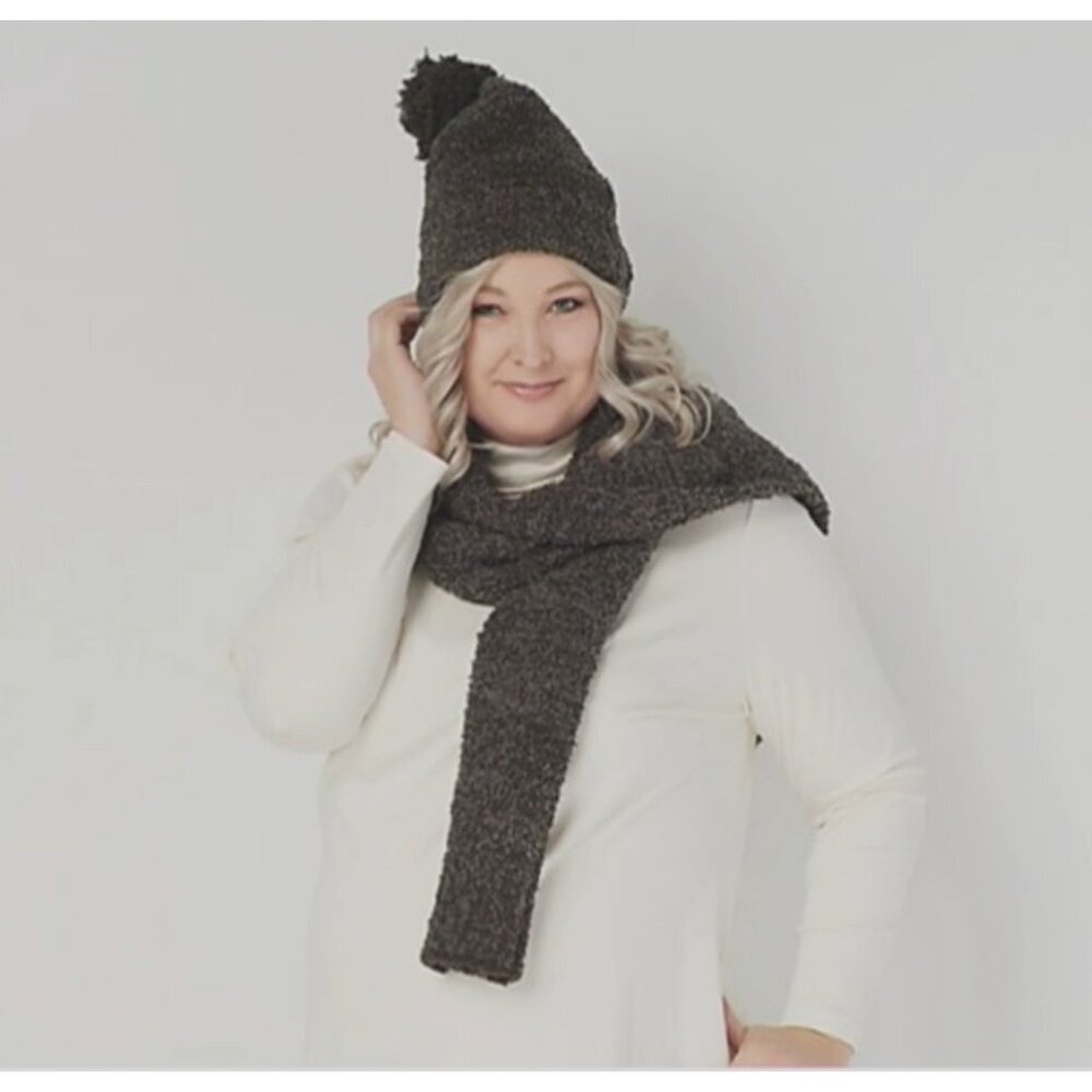 Barefoot Dreams CozyChic Womens Pom-Pom Beanie and Scarf‎ Set in Expresso Cocoa